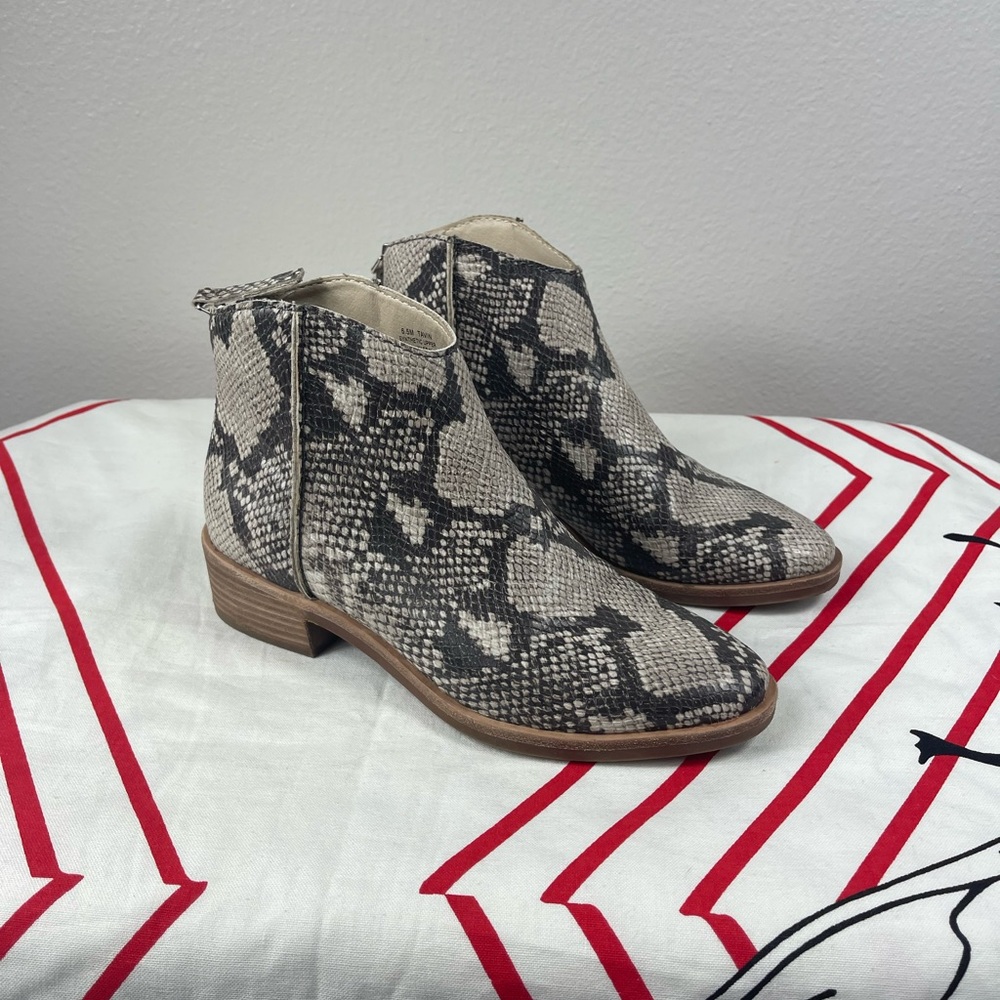 Dolce Vita Tavin Vegan Faux Leather Snake Booties 6.5